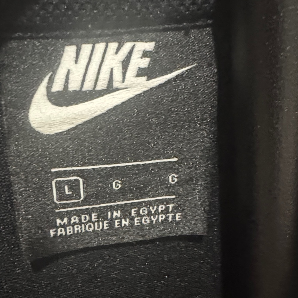 Nike Men's Black Pullover Hoodie with White Swoosh - Picture 3 of 3